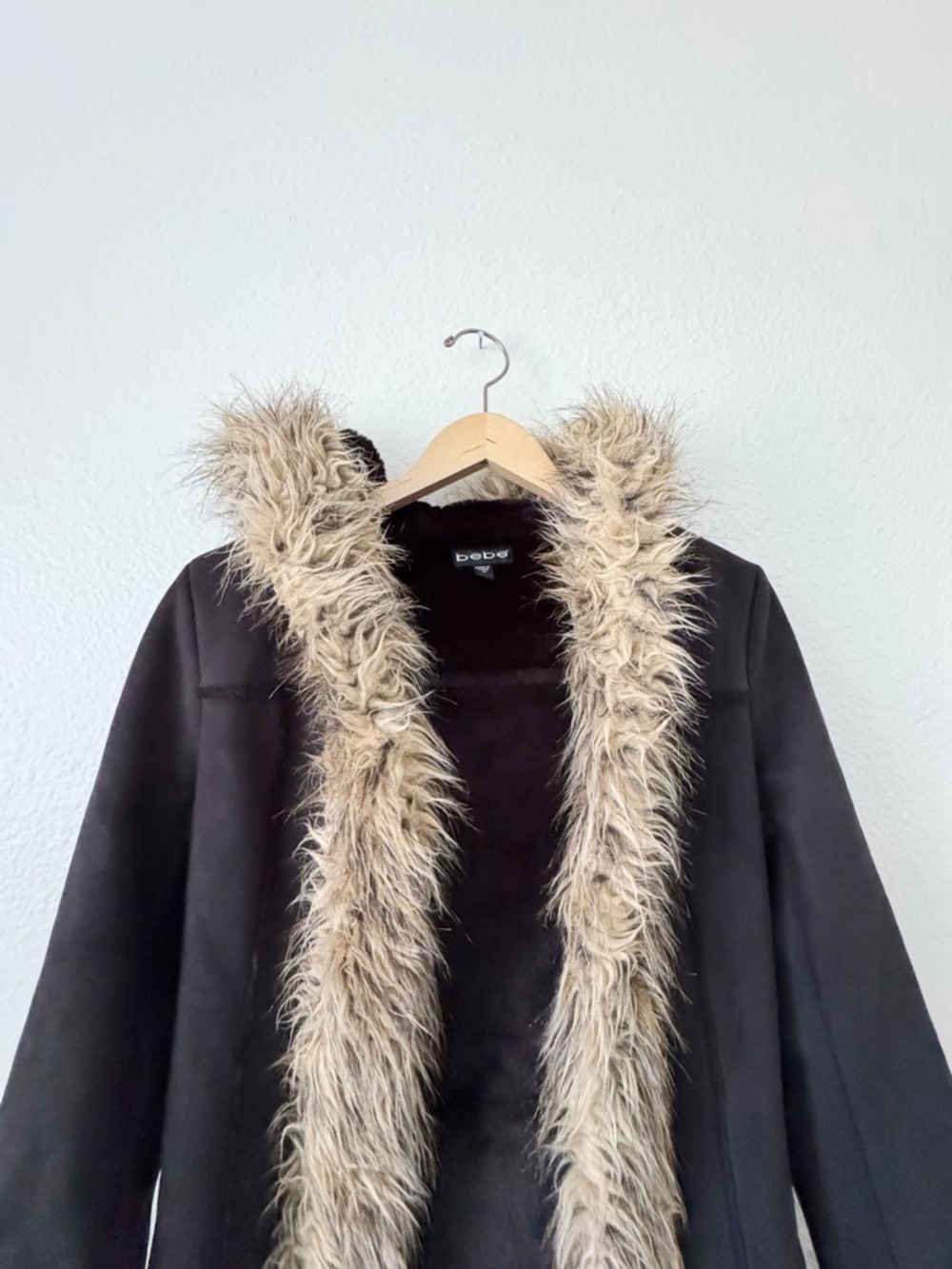 Vintage BEBE Suede Black Penny Lane Long Coat with Beige Faux-Fur Trim SZ XS - Picture 4 of 7